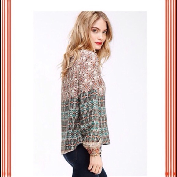 Blouse - Picture 2 of 4